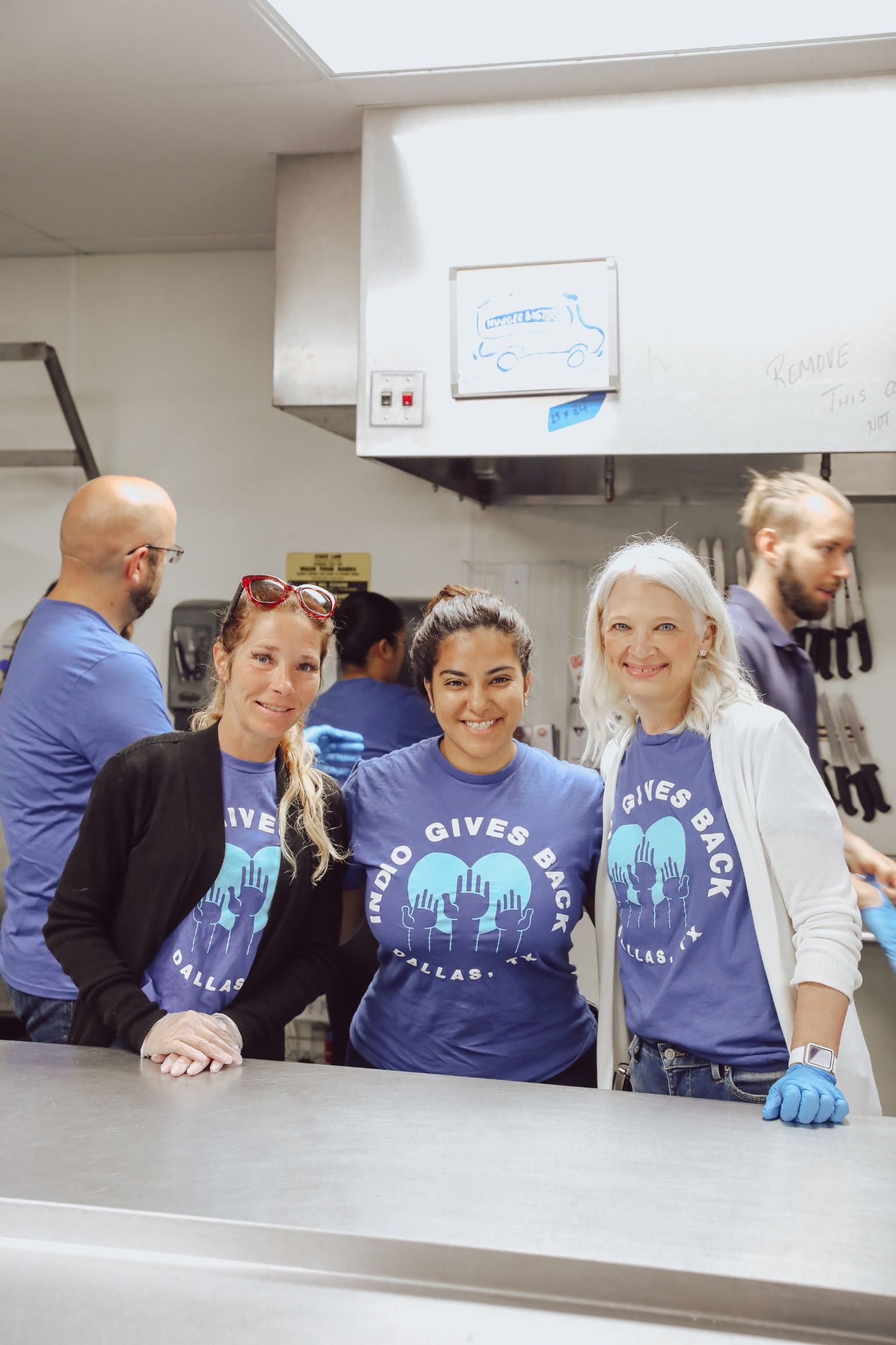 Indio Management - Person, Clothing