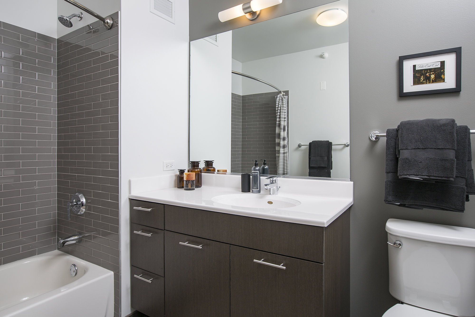 The Gallery on Wells - Sink, Sink Faucet, Indoors