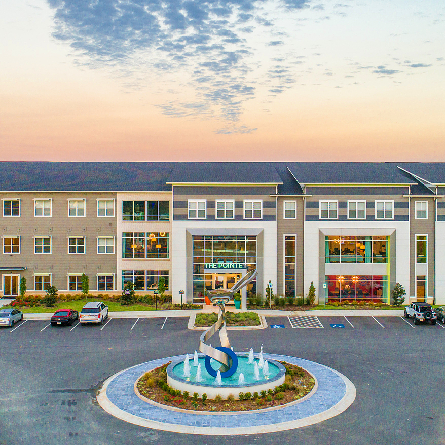 The Pointe North Hills - Car, City